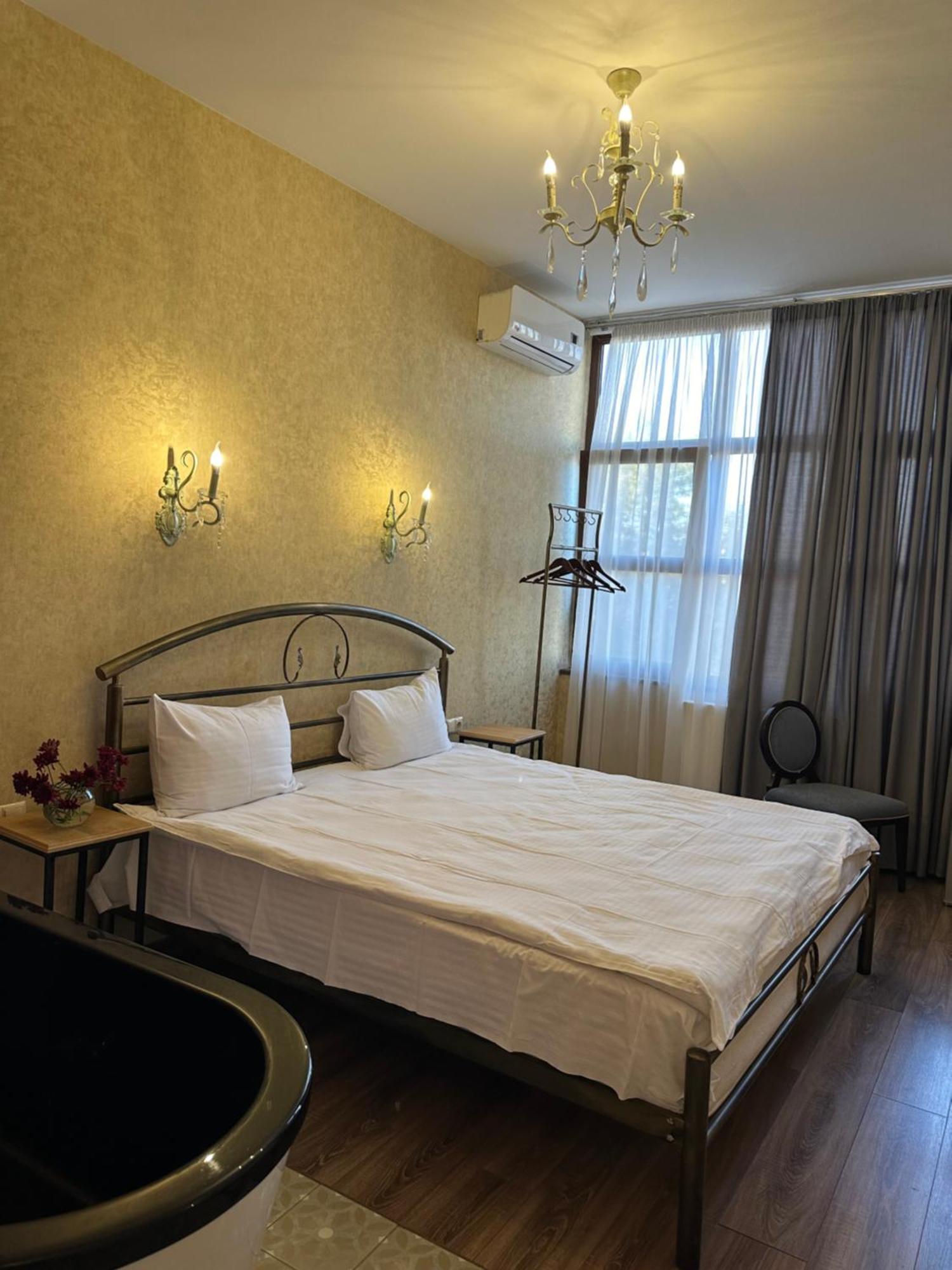 Wine Hills Hotel Tbilisi Exterior foto