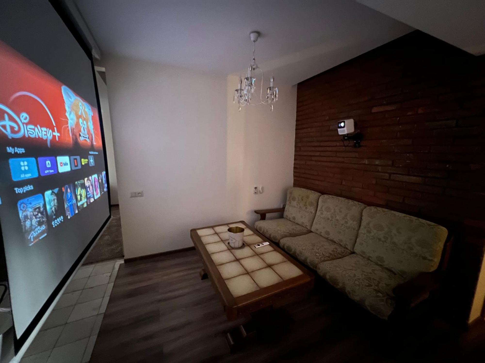 Wine Hills Hotel Tbilisi Quarto foto