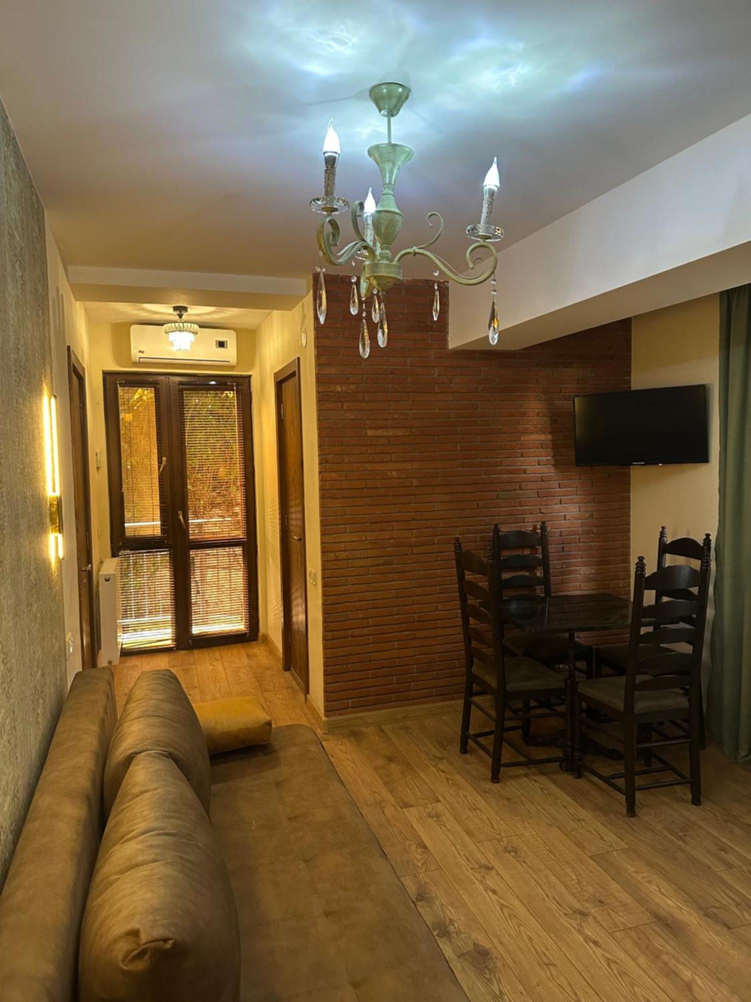 Wine Hills Hotel Tbilisi Exterior foto